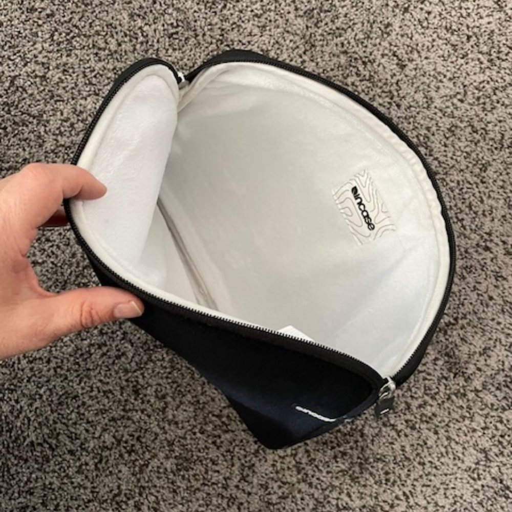 Incase Laptop Case - Black